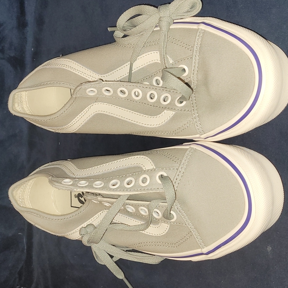 New Vans Old Skool Tapered  size 7.5 mn/9wmn
